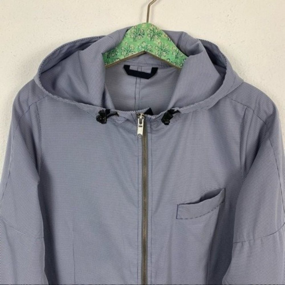 Lululemon Man’s Windbreaker Zip Up Jacket Medium Hooded Blue - Picture 2 of 8